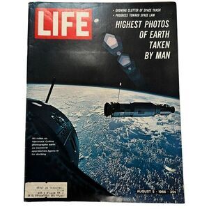 Aug 5 1966 Life Magazine Gemini 10 Docks Agena 10 Highest Photos Of Earth
